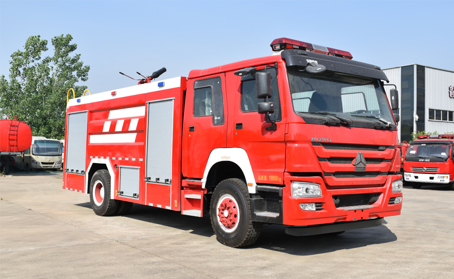 消防車(chē)廠家新東日專(zhuān)汽呼吁社會(huì)：為消防車(chē)讓行，為生命讓道！